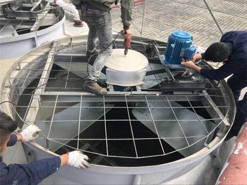 逆流式闭式冷却塔是由哪些材料组成的?(逆流式冷却塔是开式还是闭式)