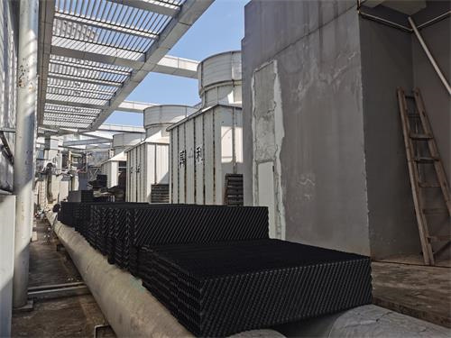 广州冷却塔填料都需要注意什么?定期清洗很关键(冷却塔填料安装图解)